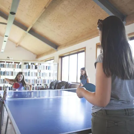 Hof Hullenhove 팜스테이 *